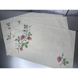 Vintage Cream Place Mats Strawberries Set of 4 Cross Stitch & 3 Napkins